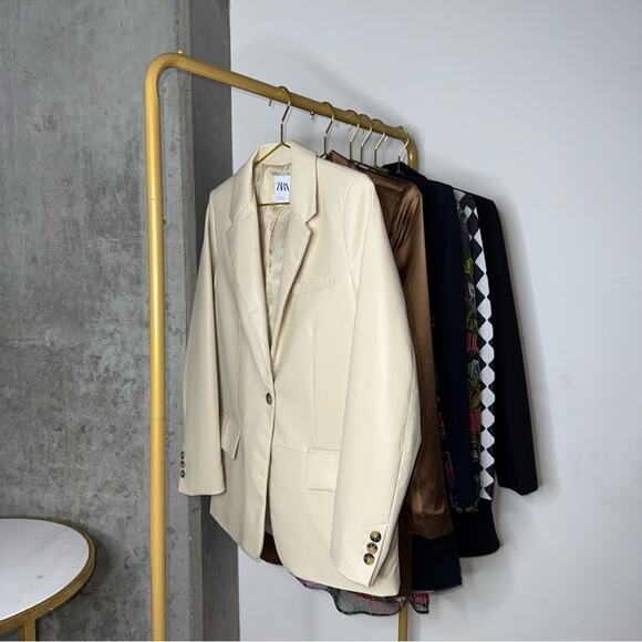 New Zara Beige Cream Oversized Faux Leather Boxy One Button Blazer - Picture 3 of 14